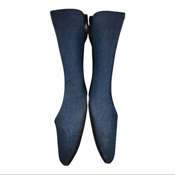 Coach and Four Slip on Flats left 7.5 right 8 - Picture 5 of 6